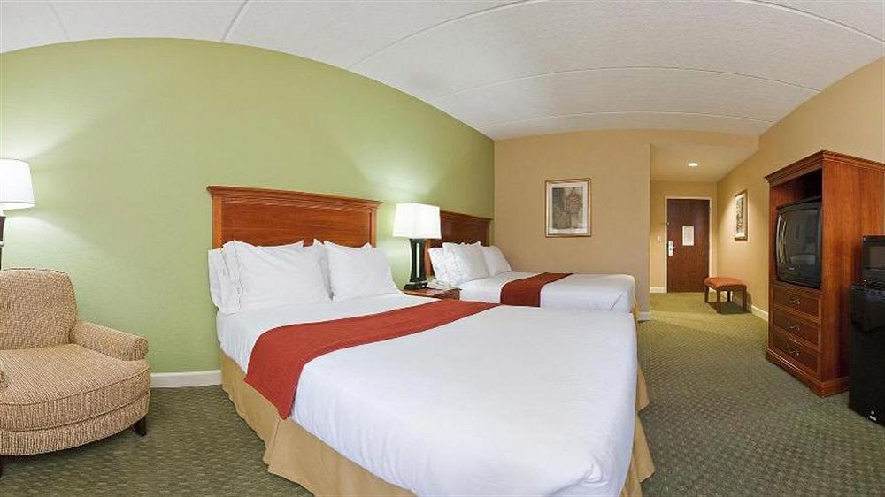 Holiday Inn Express Hotel & Suites Conover - Hickory Area By Ihg Exterior foto