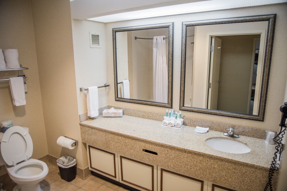Holiday Inn Express Hotel & Suites Conover - Hickory Area By Ihg Exterior foto